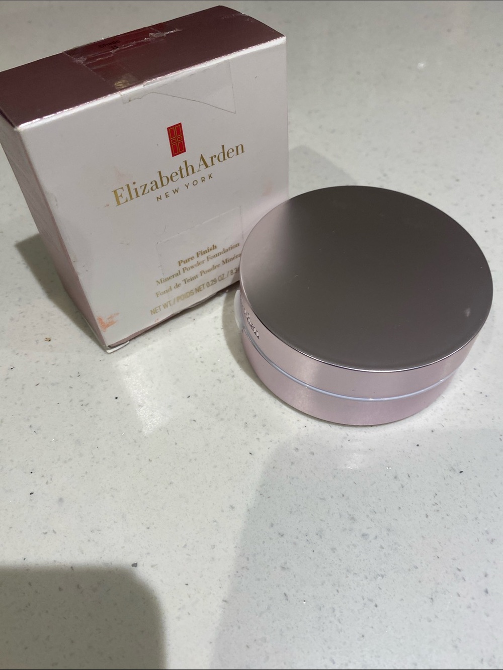 Elizabeth Arden Pure Mineral Powder Foundation With White Puff and Mirror #3 - Picture 6 of 7